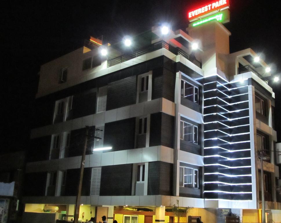 埃佛勒斯特公园公寓 Tiruchirappalli 外观 照片